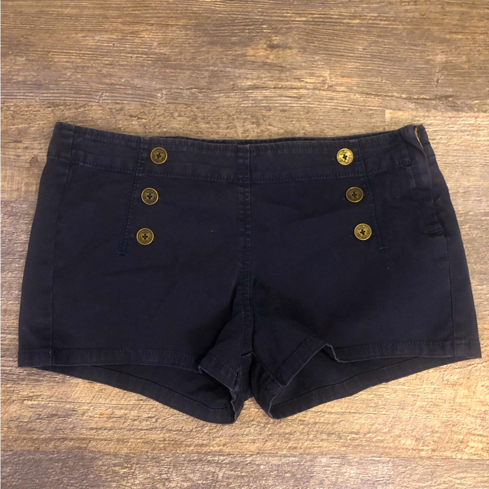 Like New! Sound & Matter | size 7 | navy buttoned sailor shorts